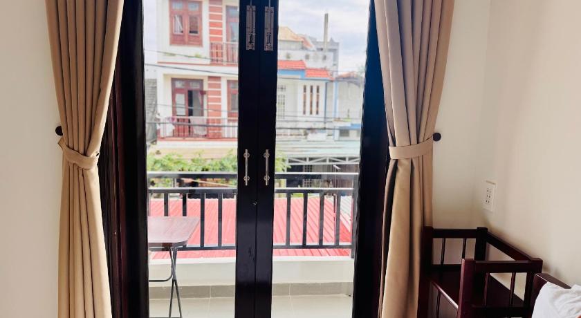 Image of Family Room with Balcony 15