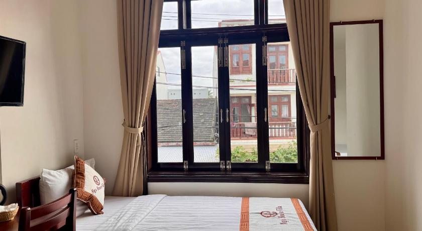 Image of Family Room with Balcony 13
