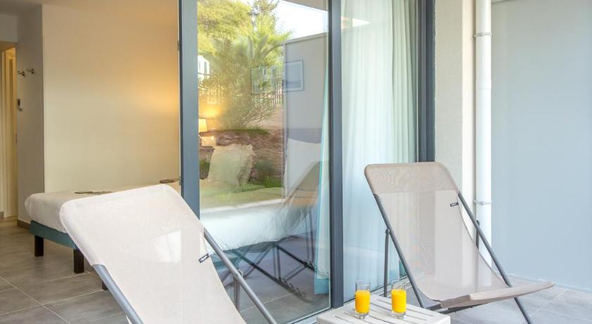 Image of Deluxe Junior Suite 9