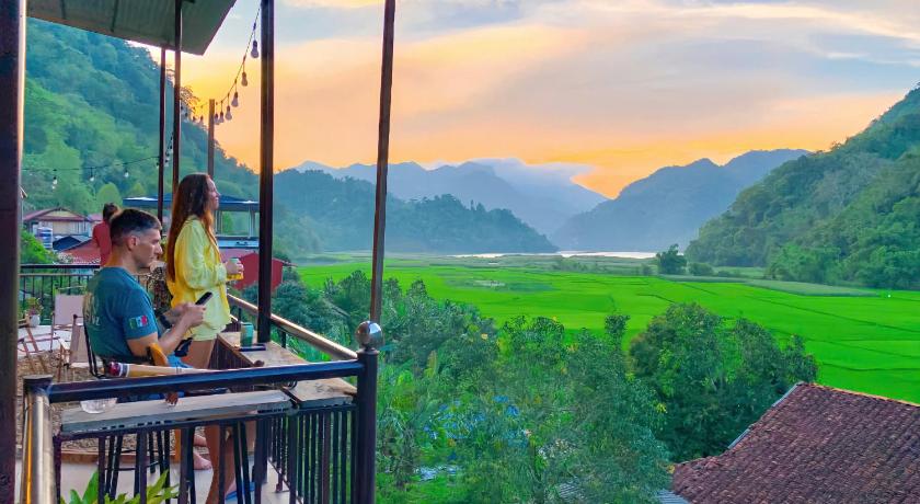 バベ Duy Tuyen Ba Be Homestay 3つ星 ゲストハウス プール