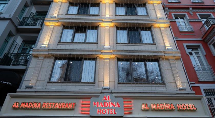 CZN Burak Hotel - image 2