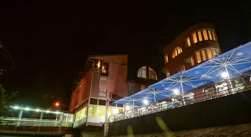 Hotel Fontana photo