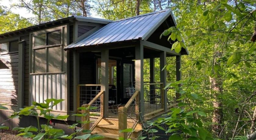 멘톤 (AL) 2 Homes Mentone Getaway - Riverfront & Near Parks 4성급 숙소 수영장