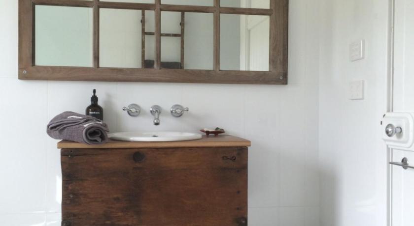 Robin Hoods Well Farm Stay photo