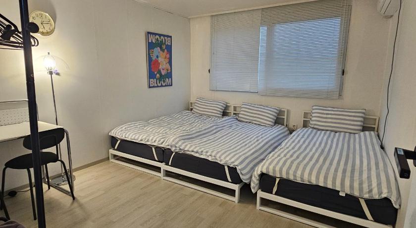 서울 #성수 #13-bed #4-room #서울숲 #KSPO #명동 #동대문 4성급 숙소 로비
