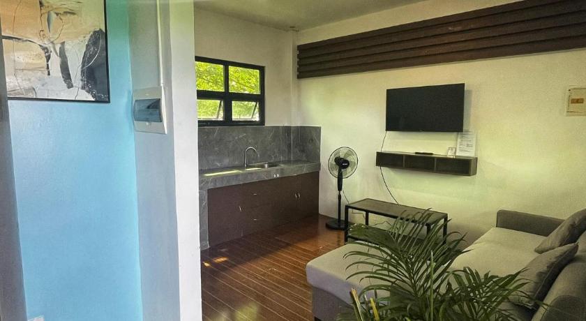 Island Stays - image 9