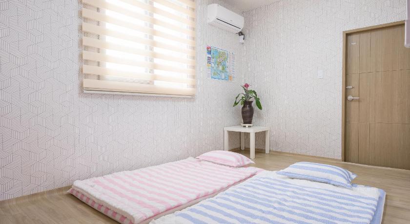 Image of Korean Style Family Room 0