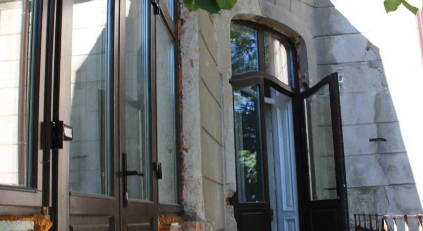 Hostel MIF — Hotel in Ivano-Frankivsk