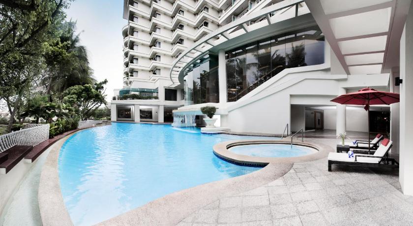 ラブアン Dorsett Grand Labuan 5つ星 ホテル レストラン