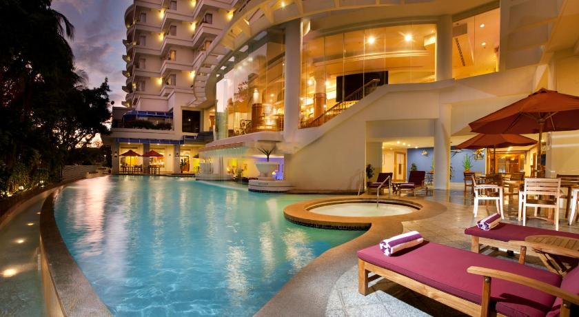 ラブアン Dorsett Grand Labuan 5つ星 ホテル ロビー