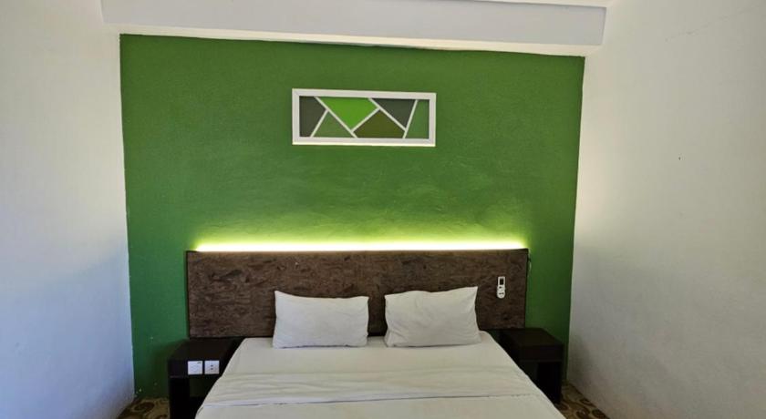 Image of Family Room 9