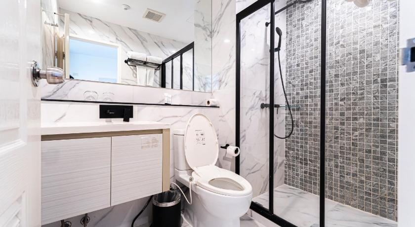 Image of One Bedroom Deluxe Sky View 8