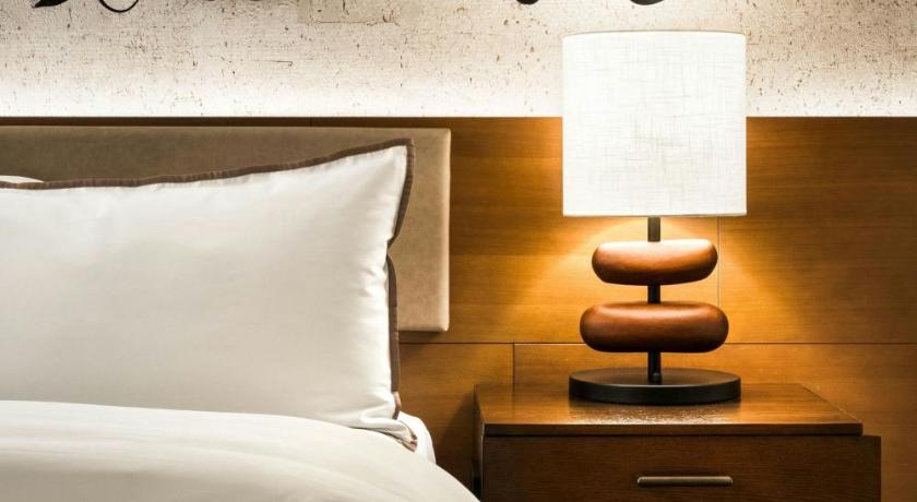 Image of Heavenly King, Guest room, 1 King, High floor 8