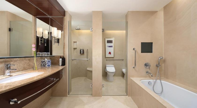 Image of Deluxe Suite 14