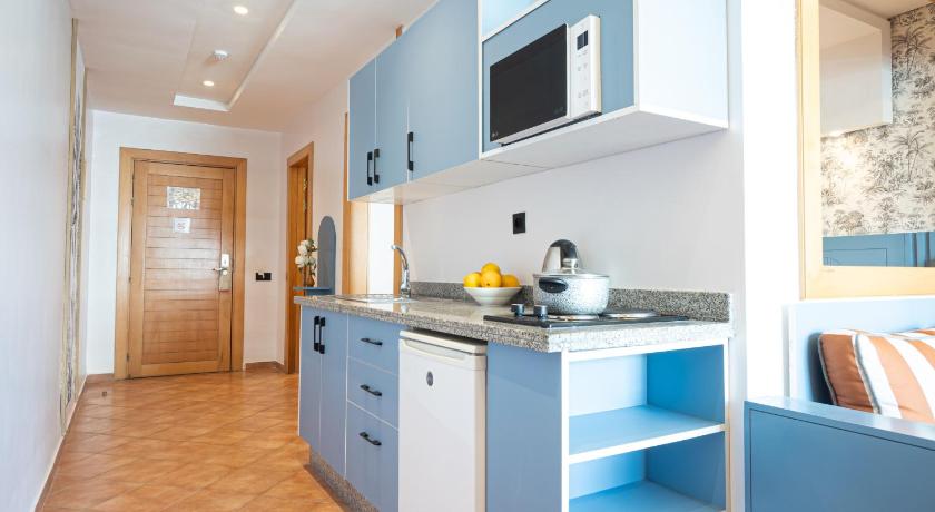 Image of Triple Junior Suite 1