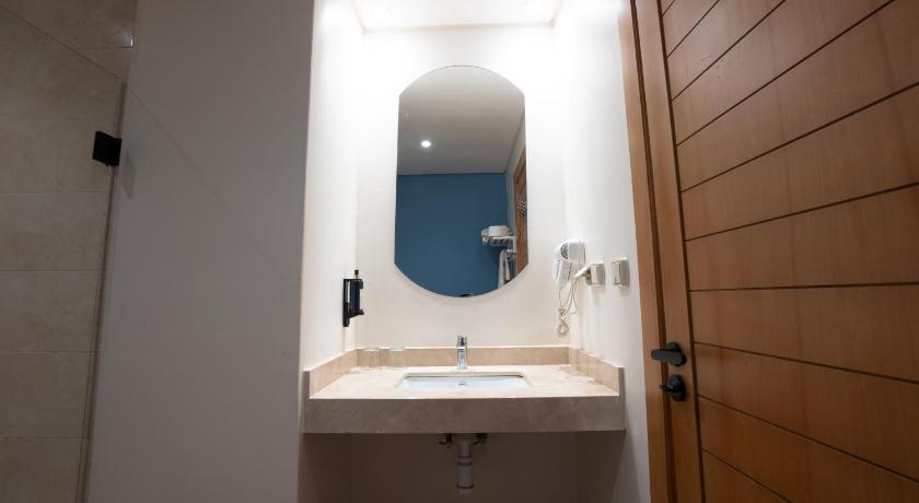 Image of Triple Junior Suite 16