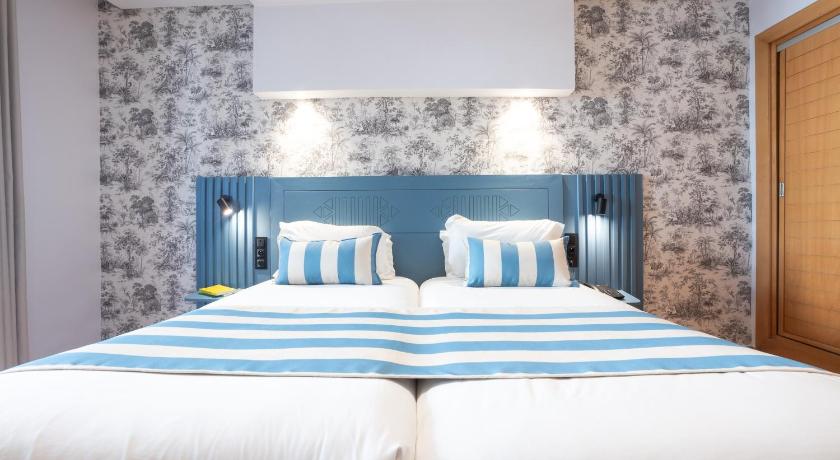 Image of Senior Suite 7