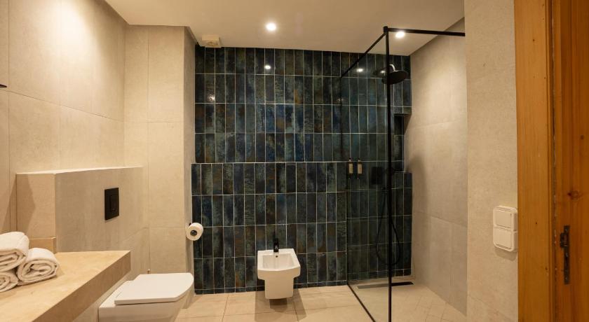 Image of Superior Suite 11