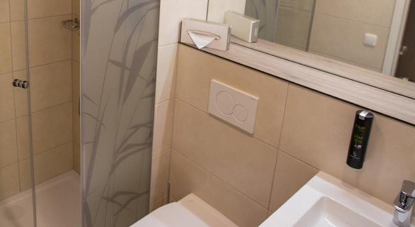 Divvietīgs numurs (1 vai 2 gultas) (Double or Twin Room) attēls 2