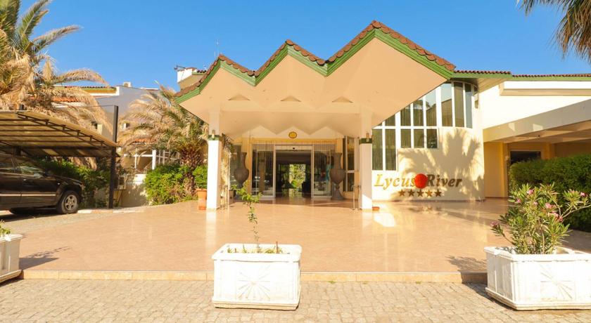 카라하이트 라이커스 리버 테르말 호텔 (Lycus River Thermal Hotel) 5성급 호텔 로비