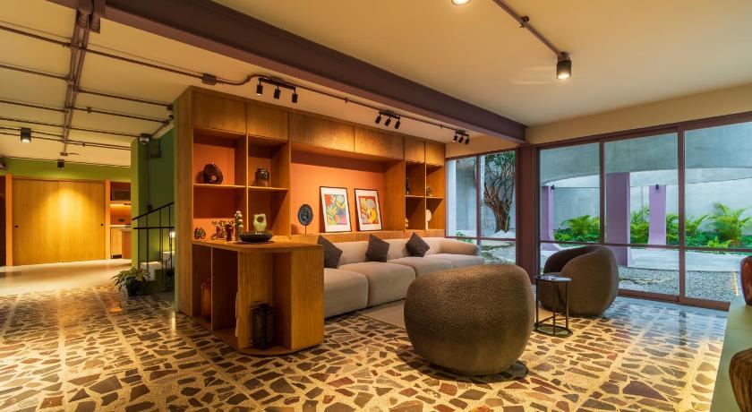 Nico Hotel & Residences
