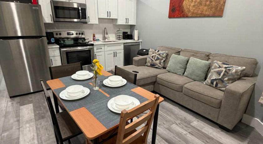 Beautiful & Peaceful 1-Bedroom Suite