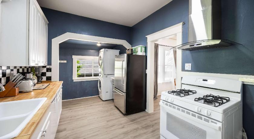 시애틀 (WA) Walk to UW and Light Rail 3BR Home with Parking 4성급 숙소 외관