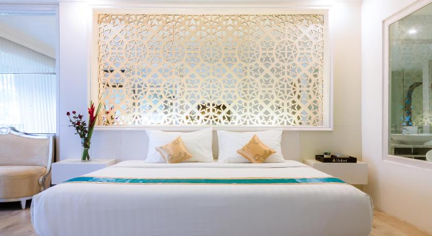 Image of Deluxe Room 5