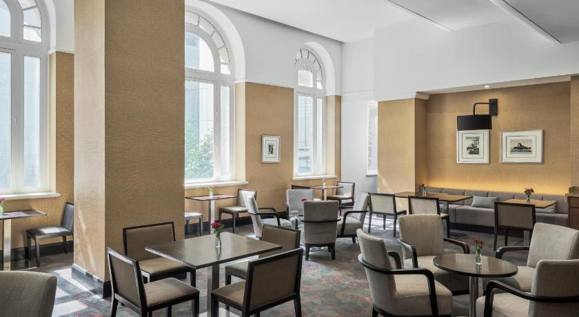 รูปของClub lounge access, 1 Bedroom Suite, 1 King, Cityscape view 7