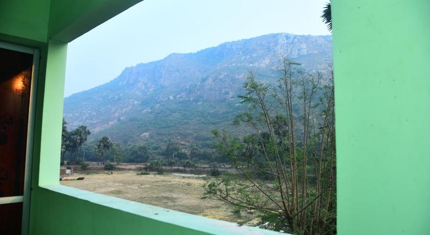 ラジギル Aakarsh Hill View Hotel 2つ星 ホテル 客室