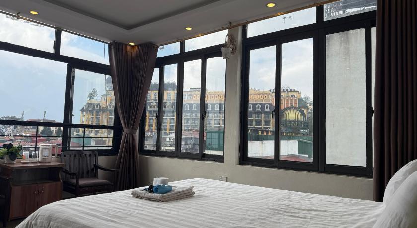 Image of Double or Twin Room with Mountain View 4