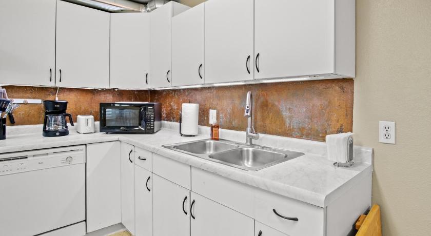 웨스트 밸리 시티 (UT) 3BR Home • Near Maverik Center & Valley Fair 4성급 숙소 레스토랑