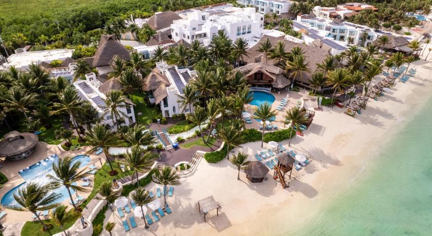Margaritaville Island Reserve Riviera Cancún - An All-Inclusive Experience for All