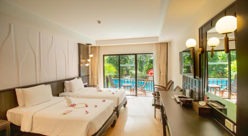 Image of Grand Deluxe Double or Twin Room with Pool Access 0