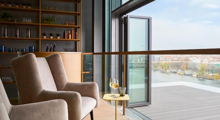 베를린 호텔 인디고 베를린 이스트 사이드 갤러리 바이 IHG (Hotel Indigo Berlin East Side Gallery By IHG) 4성급 호텔 레스토랑