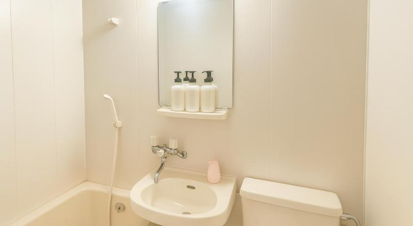 Osaka Honmachi Spacious Family Apartment 3min Walk from Station for 6 Guests 1008 3-Star Single Room room