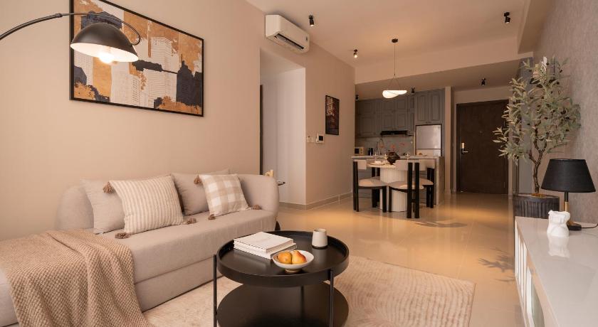 호치민 Spacious 3BR Tresor Apartment - 5 Minutes to Ben Thanh - Free Pool, Gym 5성급 호텔 스위트룸