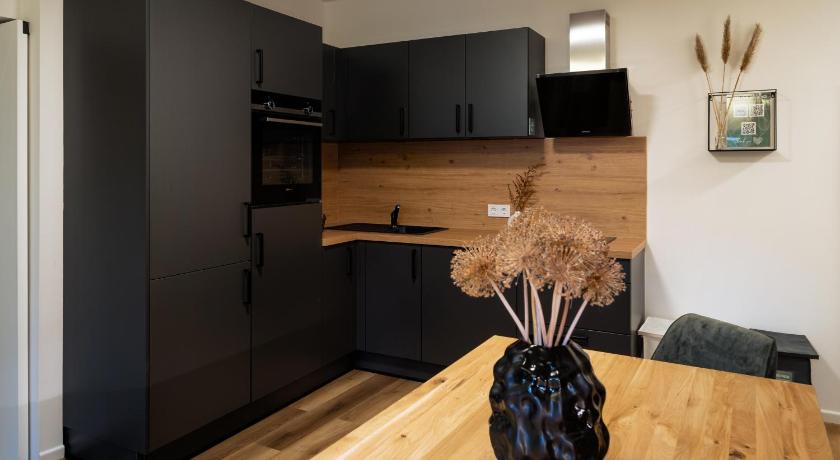 Két hálószobás apartman erkéllyel (Two-Bedroom Apartment with Balcony) fotója 9