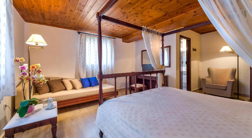 Image of Deluxe Traditional Room 3