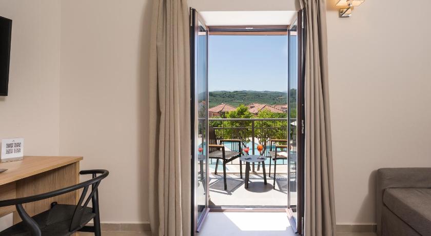 Image of Traditional Suite 5
