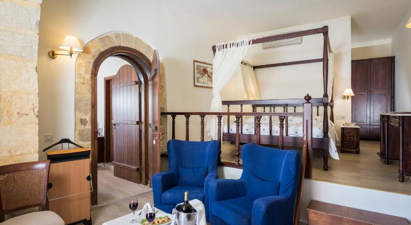 Image of Traditional Suite 0