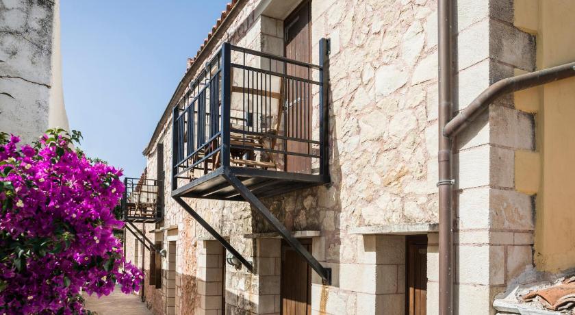 Image of Τraditional Suite Split Level 12
