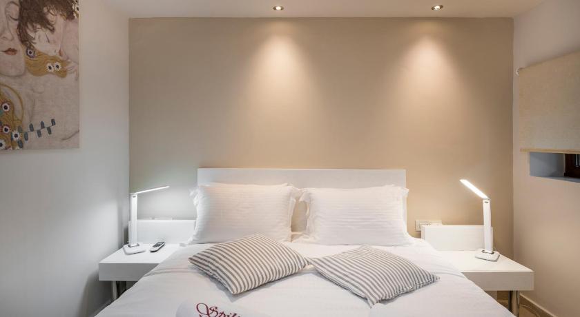 Image of Deluxe One Bedroom Villa with Private Pool 14