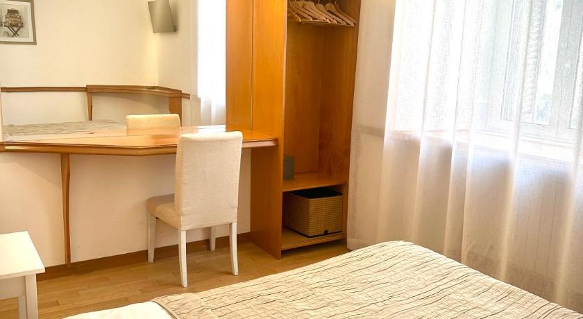 Image of Single Room 0