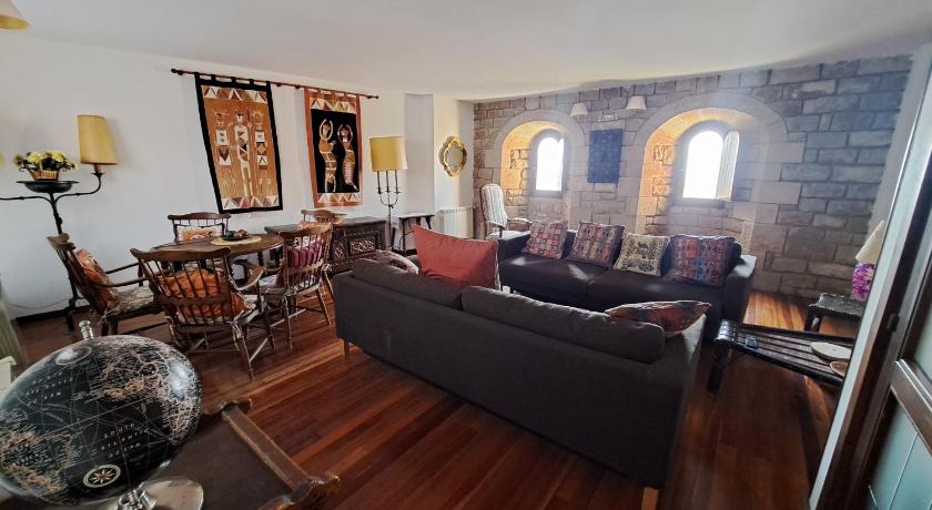 拉瓜尔迪亚 Casa Rural Erletxe 4星级 民宿 泳池