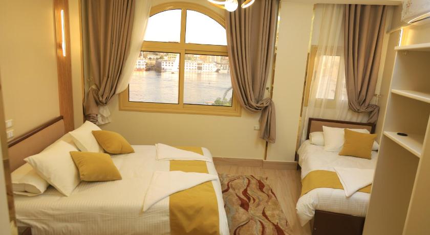 Crystala guest house - image 11