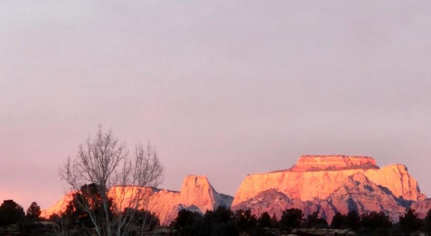 록빌 (UT) Tiny Home Lodge Near Zion and Bryce National Park Breathtaking Views Hot Tub 4성급 숙소 수영장