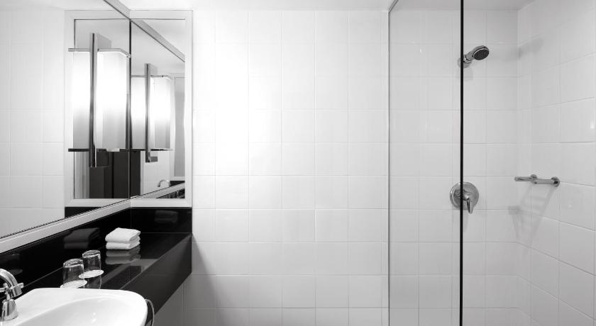 รูปของClub lounge access, Suite, 1 King, Opera House view 8