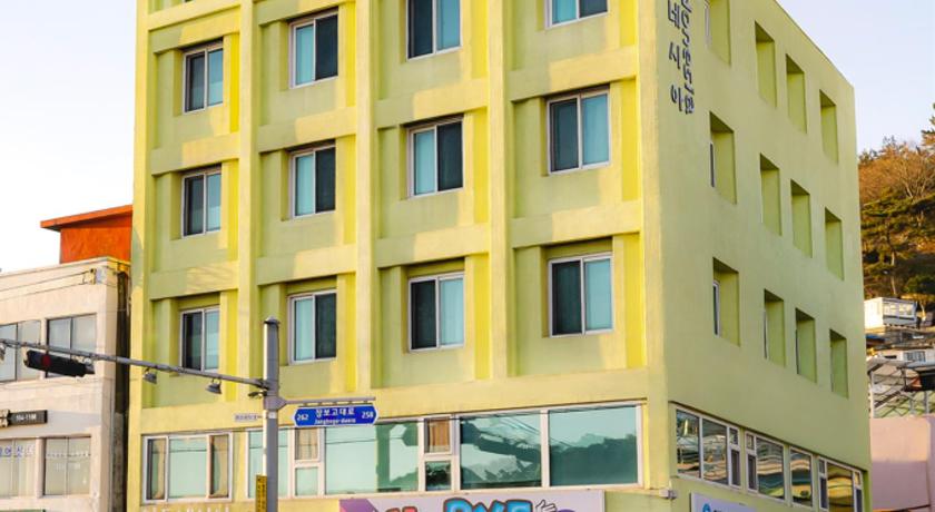 Wando Wandonesia Guesthouse Hotel exterior