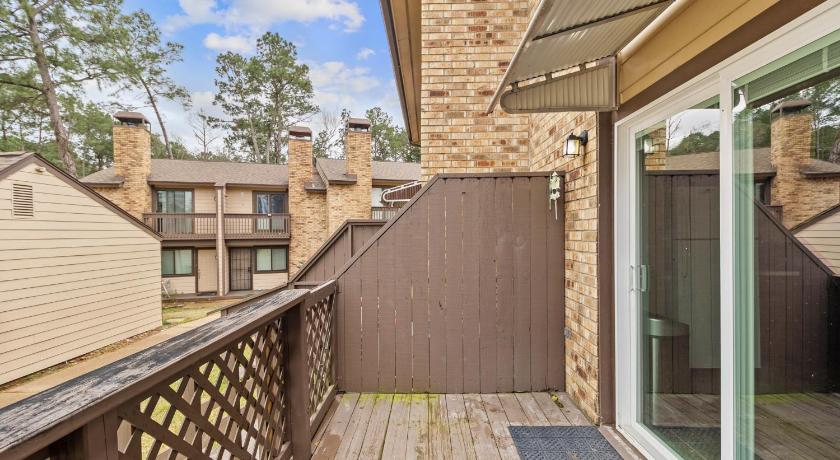 ハンツビル (TX) Cozy Huntsville Condo - 2BR Near SHSU - Pool - WiFi - Free Parking 4つ星 宿泊施設 外観